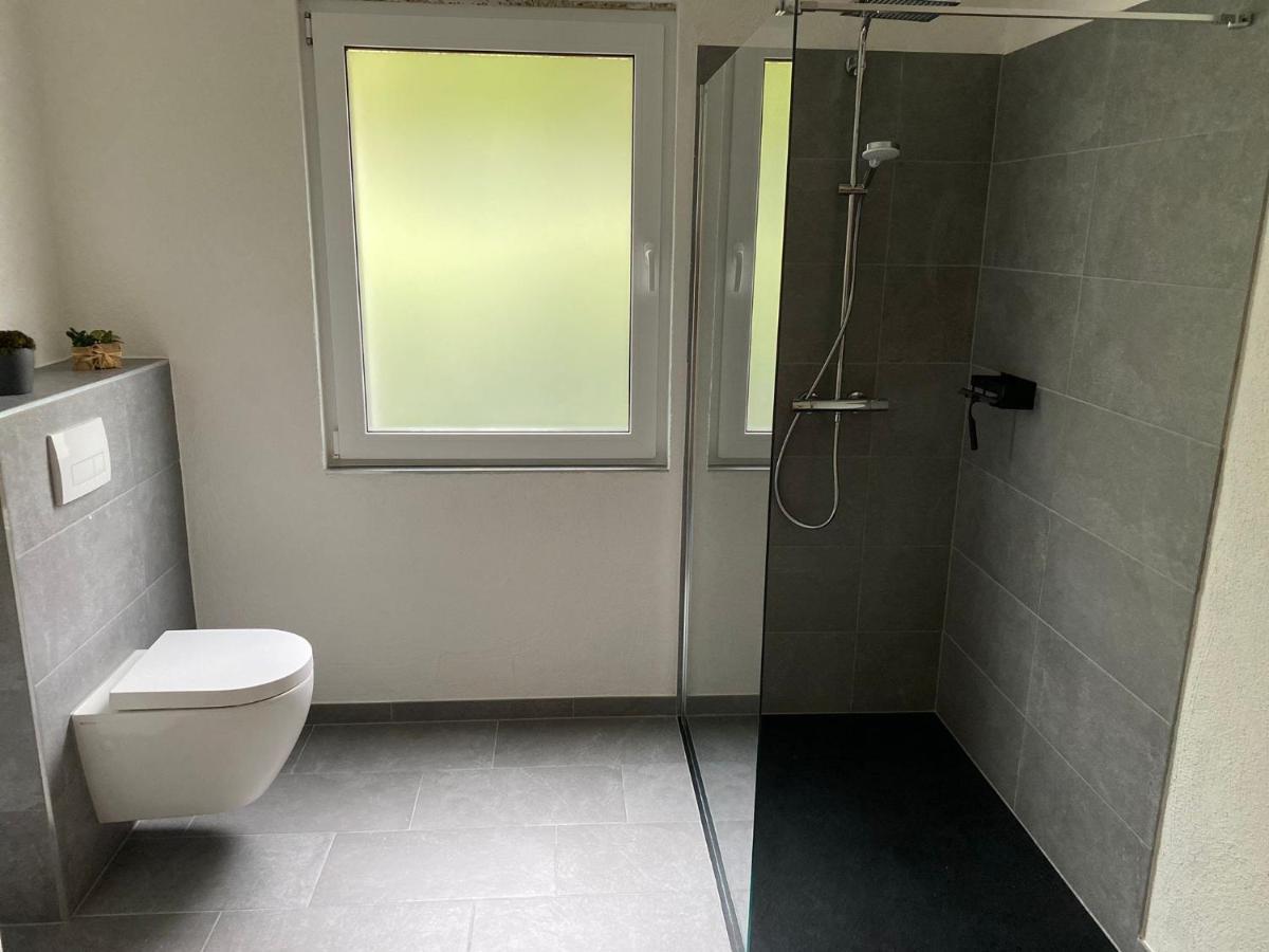 Ringtoys Rooms Mit Einem Gemeinschaftsbad One Bathroom To Share With Four Rooms Welcherath מראה חיצוני תמונה